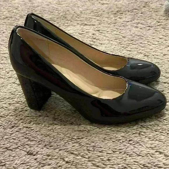 CL by Laundry Lofty Pumps - Picture 5 of 7